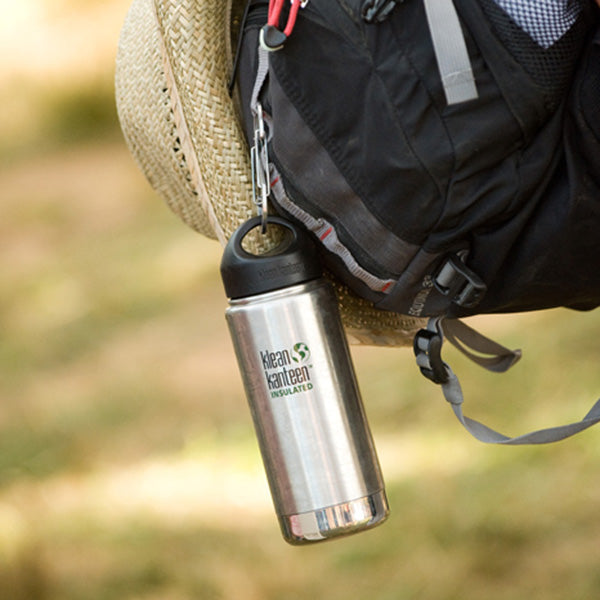 steel-s-biner-3-d1 carabiner_steel_bottle_backpack_lifestyle_dd4fef2d-f5d2-4f32-ac05-c706bd6b518e.jpg