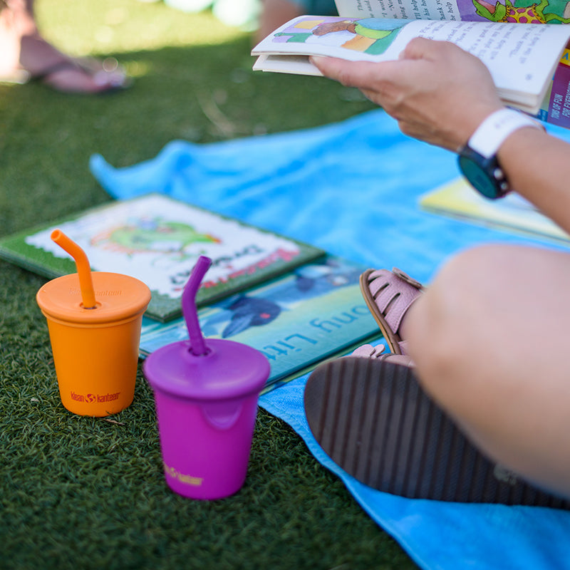 kid-s-sippy-cup-and-water-bottle-set-s1 10oz_kids_cups_straw_reading_blanket_square.jpg