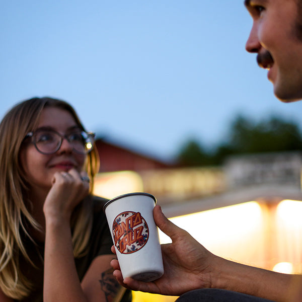 16oz-pint-cup-santa-cruz-o5 16oz_pints_santa_cruz_vacationdot_couple_square.jpg