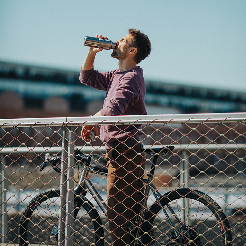 16oz-rise-reflect-with-bamboo-cap-p9 16oz_rise_reflect_man_bike_square.jpg