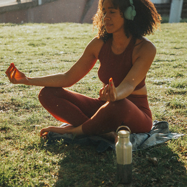 12oz-rise-reflect-with-bamboo-cap-g0 16oz_rise_reflect_yoga_park_headphones_square.jpg