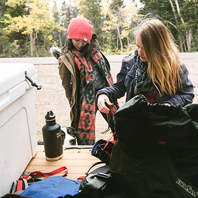 64oz-classic-with-loop-cap-q2 64oz_insulated_classic_backpackers_tailgate_square.jpg