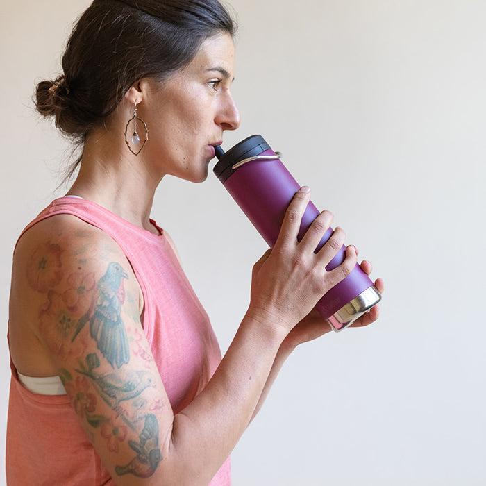 tkwide-twist-cap-with-straw-kit-u8 K20TKWPT-PP-T-TWIST-straw_cap_drinking_yoga_lifestyle_64bb08ca-98d0-4e89-83fd-b166cda65ccd.jpg