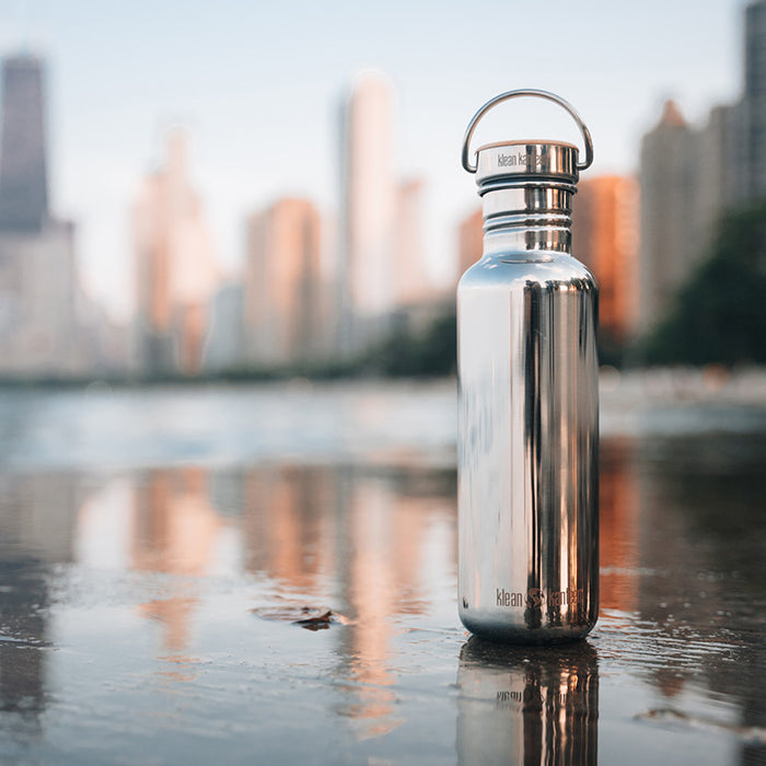 27oz-reflect-with-bamboo-cap-l8 K27SSLRF-MS-BAMBOO_reflecttion_bottle_lifestyle.jpg