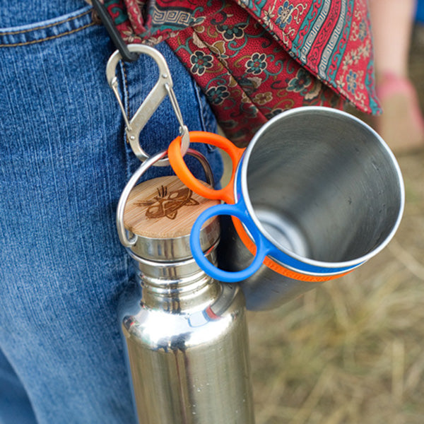 steel-s-biner-3-d1 carabiner_steel_clip_bottle_lifestyle_f9a2dad1-cd06-4894-b3ff-13476b2b5a87.jpg
