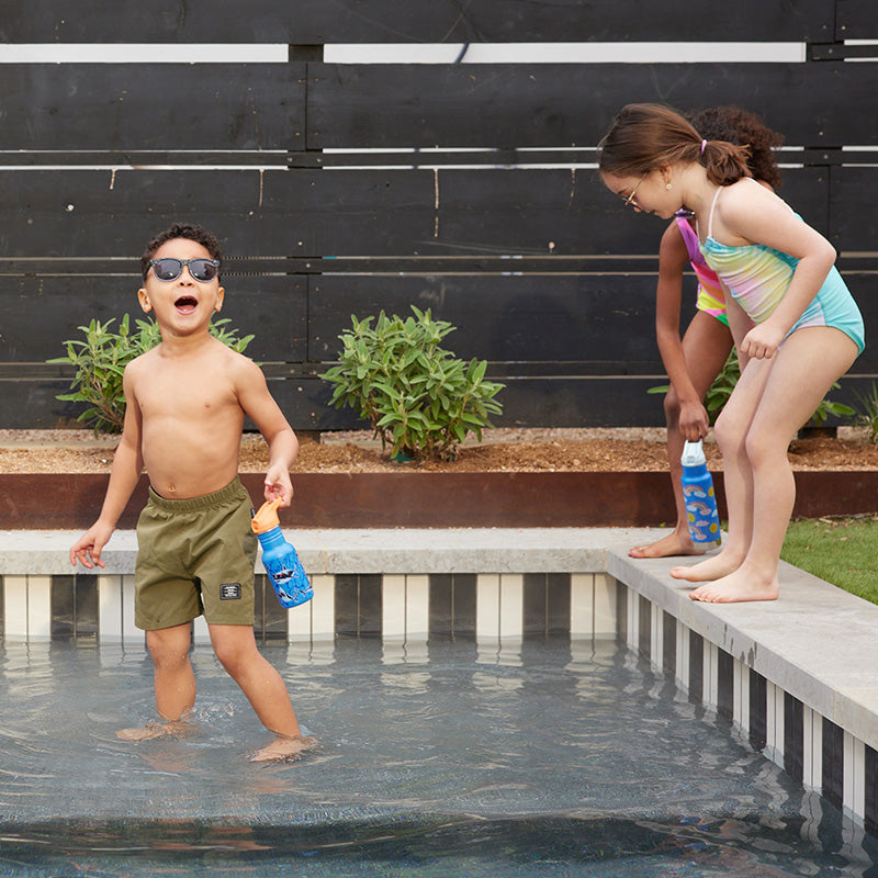 12oz-kid-s-classic-with-flip-seal-sport-cap-f7 kid_sport_flip_seal_12oz_boy_pool_square.jpg
