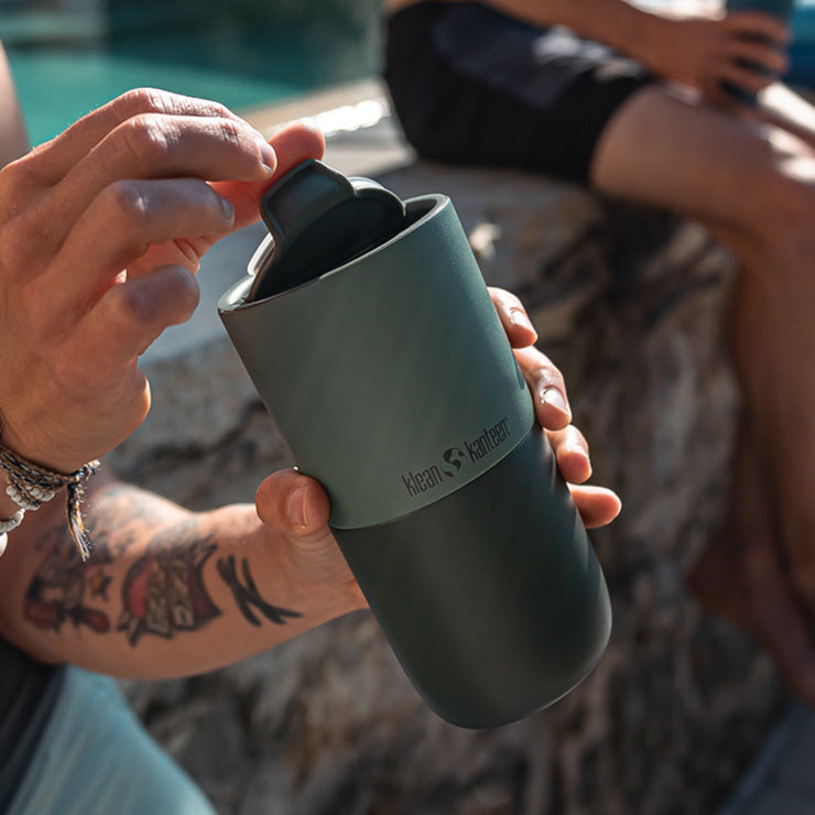 flip-lid-p8 rise_flip_lid_small_tumbler_open.jpg