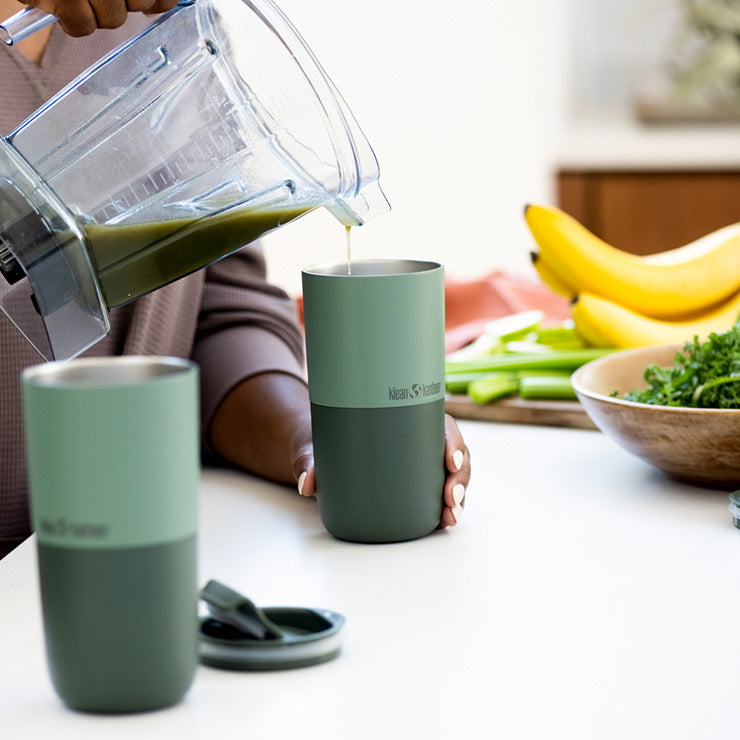 smoothie-set-i1 smoothie_kit_rise_tumbler_smoothie_pour.jpg