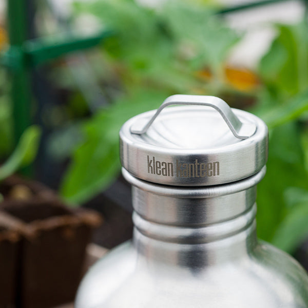 classic-steel-loop-cap-q7 stainless_cap_garden_lifestyle.jpg