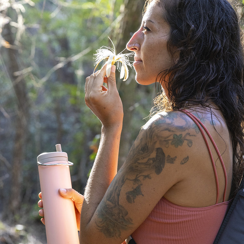 20oz-tkwide-made-to-do-more-bundle-o7 tkwide_20oz_insulated_bottle_twist_woman_flower_costarica_square.jpg