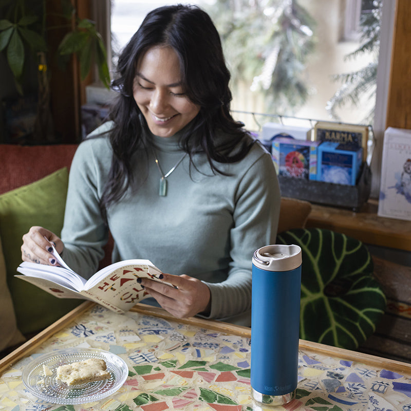 20oz-tkwide-with-cafe-cap-m3 tkwide_20oz_insulated_tumbler_cafe_woman_reading_square.jpg