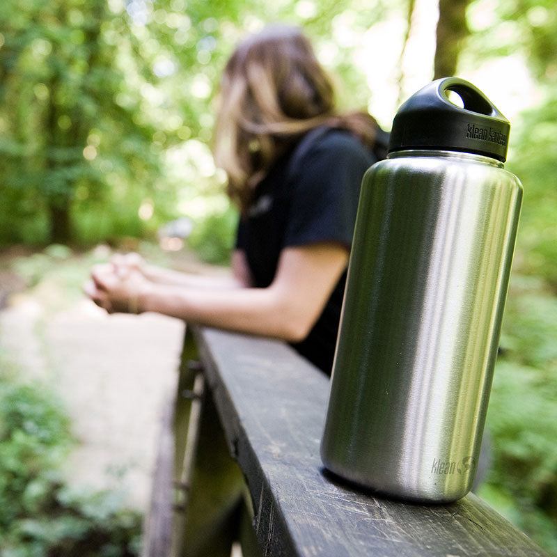 40oz-wide-with-loop-cap-y2 wide_40oz_bottle_bridge_closeup_square.jpg